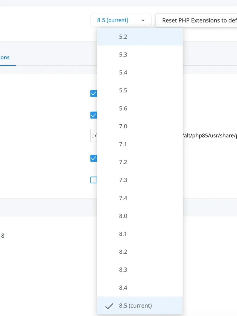 Captură de ecran cu panoul de administrare CPannel și actualizarea la o versiune nouă PHP - MadalinFeher.ro - Servicii de mentenanță Website